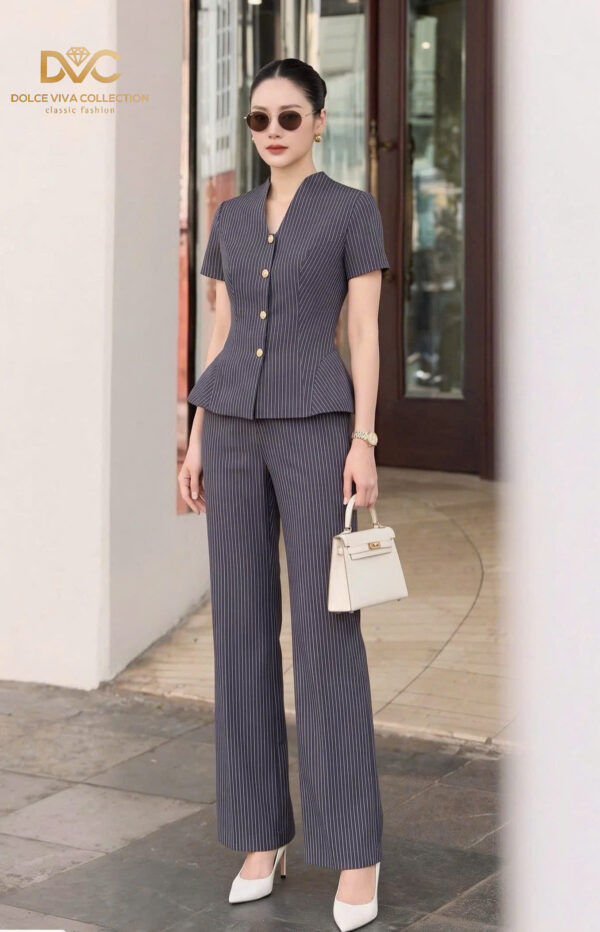 Bộ Trang Phục Sọc Kẻ Notch Neck Peplum Đẳng Cấp - DS8935