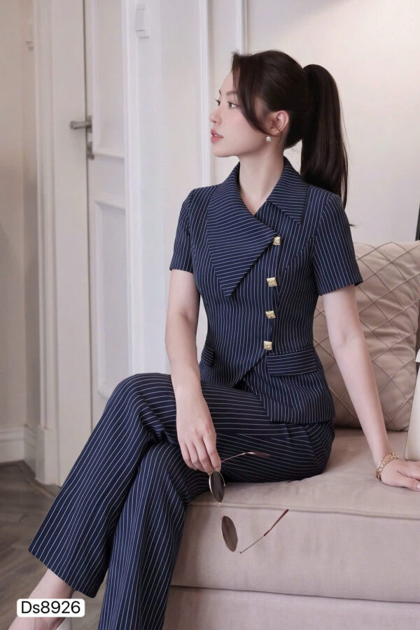 Ds8926-𝐍𝐀𝐕𝐘 𝐒𝐓𝐑𝐈𝐏𝐄𝐒-Tuyên ngôn bản lĩnh và phong thái quyền lực