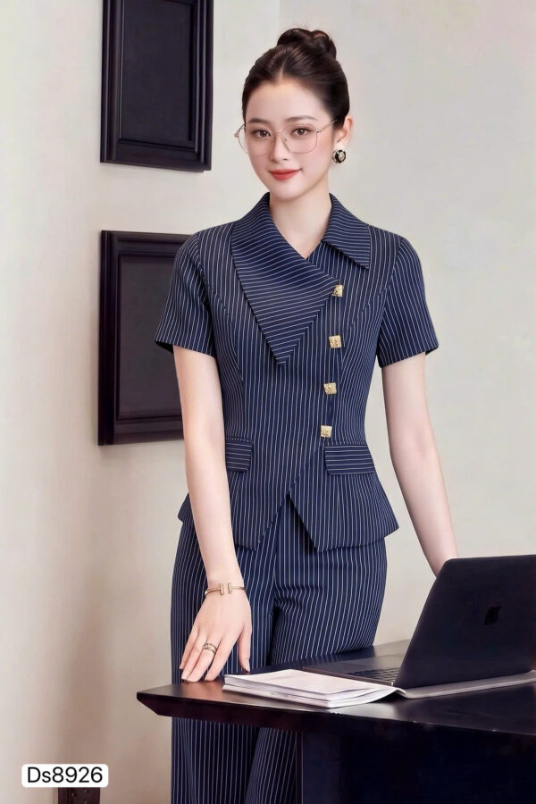 Ds8926-𝐍𝐀𝐕𝐘 𝐒𝐓𝐑𝐈𝐏𝐄𝐒-Tuyên ngôn bản lĩnh và phong thái quyền lực